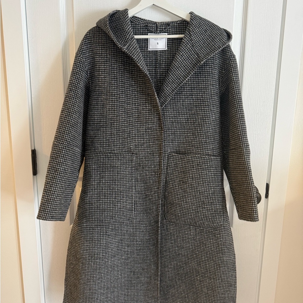 Small Belle and Bloom Black and White Houndstooth Coat NWOT